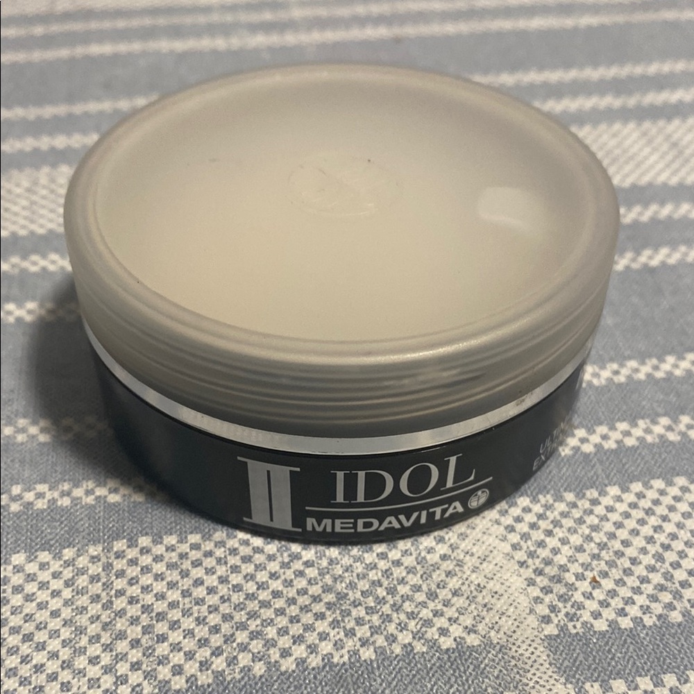 Men hair wax